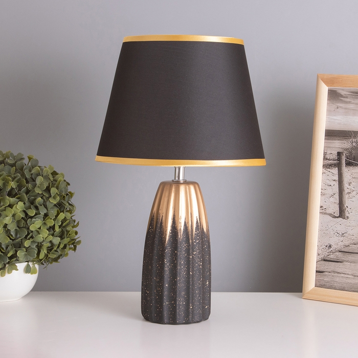 Лампа настольная Лампа настольная "Анеле" 1х40Вт Е14 черный/золото 22х22х38см