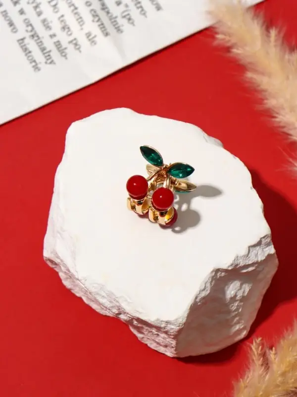 Краб для волос "Вишенки" 2х2 см, золото