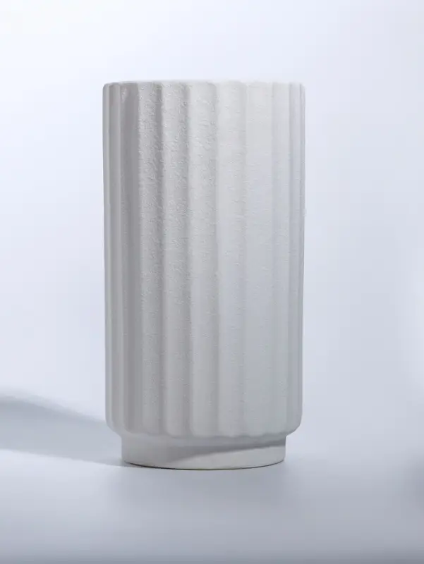 Ваза керамика настольная Ваза керамика настольная "Абиджил" линии, h=21, d=11 см, белый