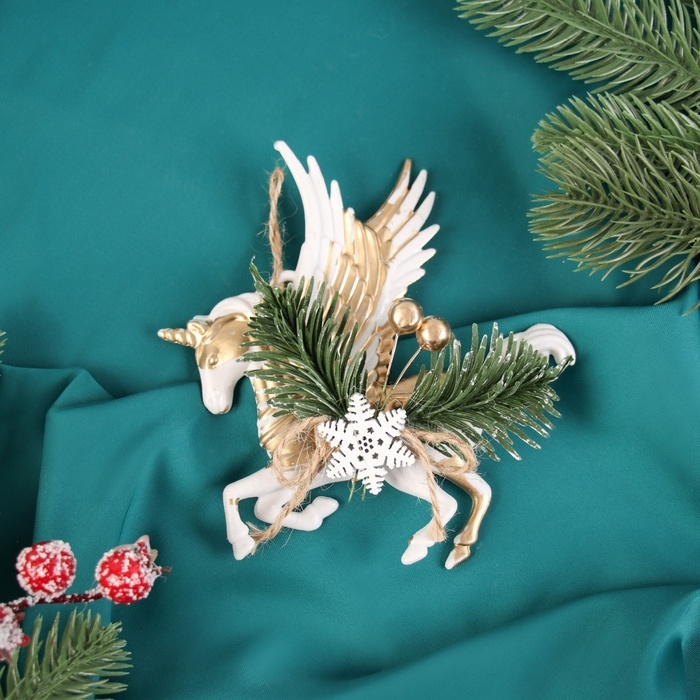 Ёлочная игрушка «Зимнее волшебство. Пегас» пластик, 12х12 см Ёлочная игрушка «Зимнее волшебство. Пегас» пластик, 12х12 см