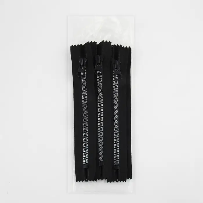 Молния «Трактор», №8, неразъёмная, замок автомат, 18 см, чёрная Молния «Трактор», №8, неразъёмная, замок автомат, 18 см, чёрная