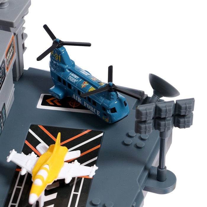 Парковка &laquo;Авианосец&raquo;, стреляет, свет и звук, подвижные элементы