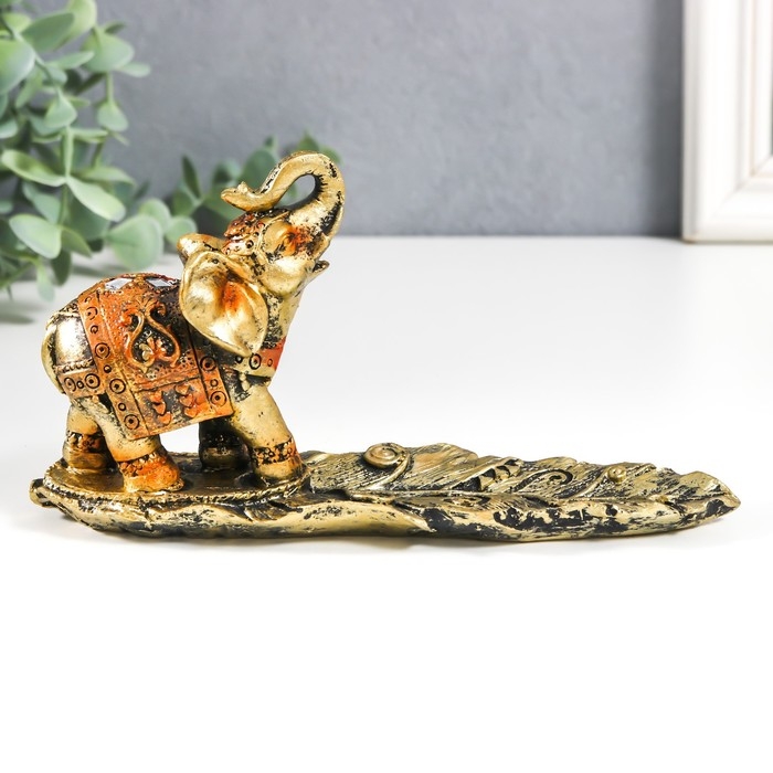 Сувенир полистоун с подставкой под благовония Сувенир полистоун с подставкой под благовония "Слон на пёрышке" 4,7х17,5х8 см