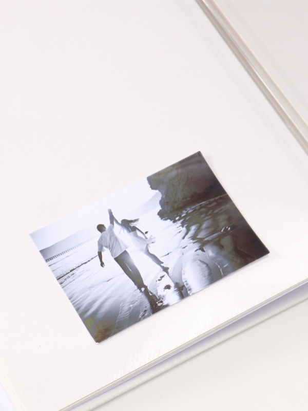 Фотоальбом магнитный 20 листов Фотоальбом магнитный 20 листов "Енотик с сердечком" кожзам, в коробке 2,6х32х33,5 см