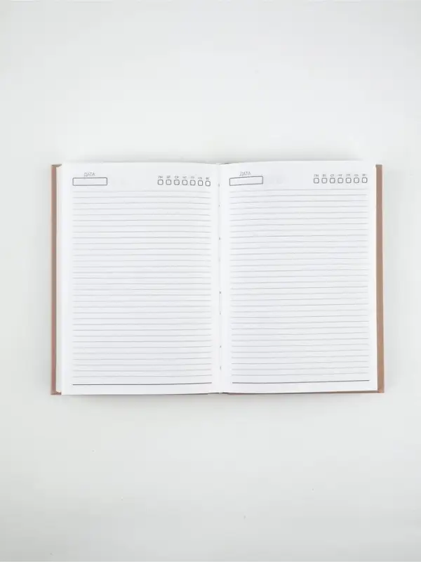 Ежедневник А5, 160 листов, в твердой обложке Ежедневник А5, 160 листов, в твердой обложке "365 дней"