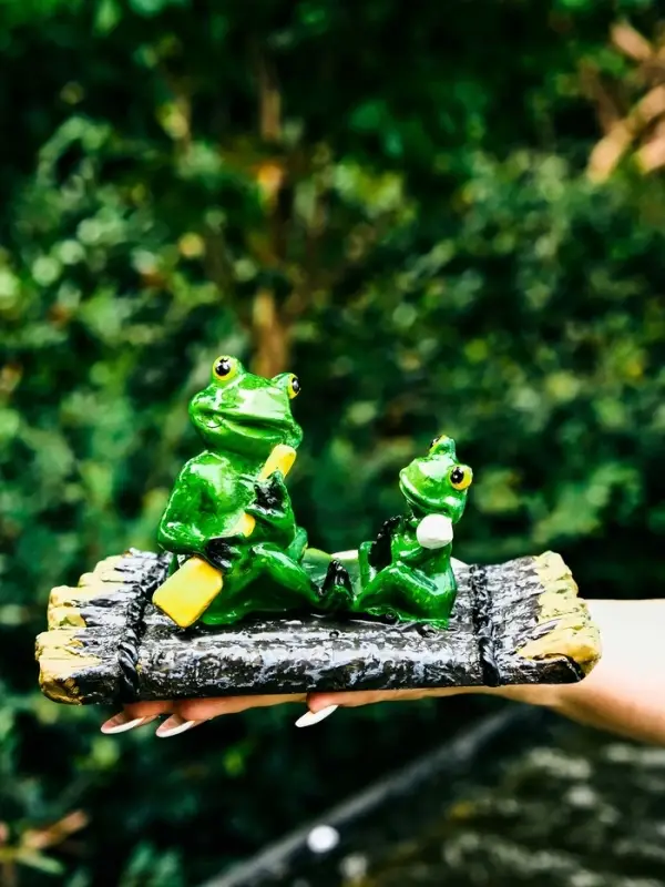Садовая фигура из полистоуна &laquo;Лягушка на плоту&raquo;, 17&times;11&times;9.5 см, плавающая