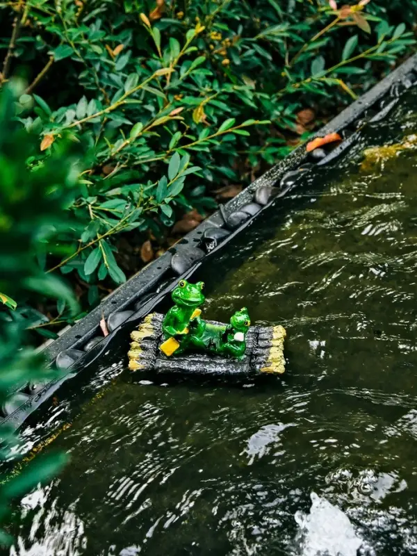 Садовая фигура 17 х 11 х 9,5 см Садовая фигура 17 х 11 х 9,5 см "Лягушки на плоту" Водоплавающая