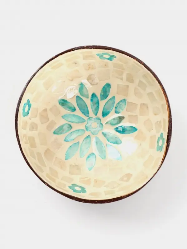 Чаша &laquo;Цветок&raquo;, 14&times;14&times;6 см, кокос