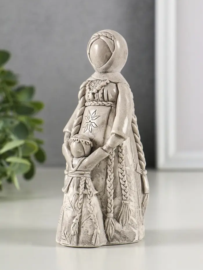Фигура гипс "Берегиня Ведучка" 13х6 см, под камень Фигура гипс "Берегиня Ведучка" 13х6 см, под камень