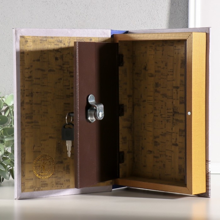 Сейф-книга дерево, кожзам, зеркало Сейф-книга дерево, кожзам, зеркало "Греческая скульптура" 24х16х5 см