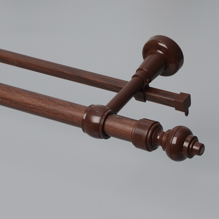 Карниз двухрядный, ширина 140 см, d=28 мм, пластиковые элементы, цвет орех Карниз двухрядный, ширина 140 см, d=28 мм, пластиковые элементы, цвет орех