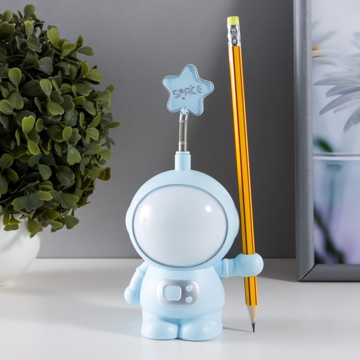 Настольная лампа  Настольная лампа "Астронавт со звездой" МИКС LED 3Вт USB АКБ 9х7х19 см RISALUX