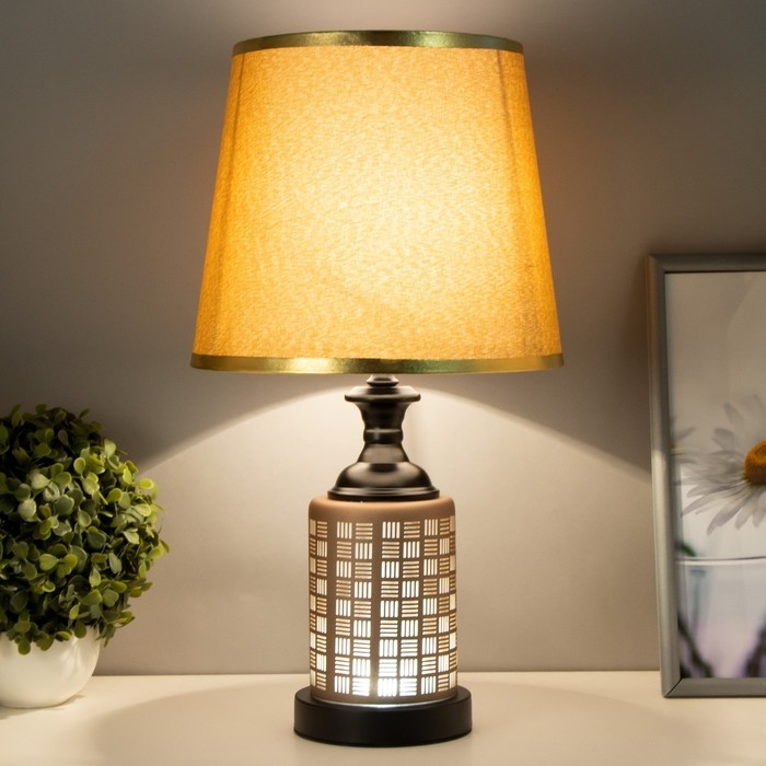 Настольная лампа Берта E27 40Вт черный 25х25х42,5 см RISALUX Настольная лампа Берта E27 40Вт черный 25х25х42,5 см RISALUX