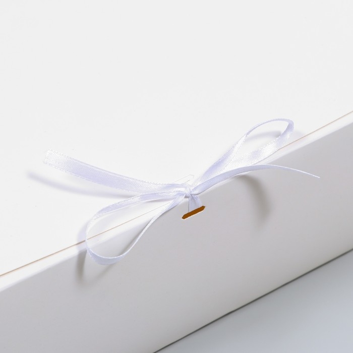 Коробка складная, белая, 27 х 21 х 9 см Коробка складная, белая, 27 х 21 х 9 см