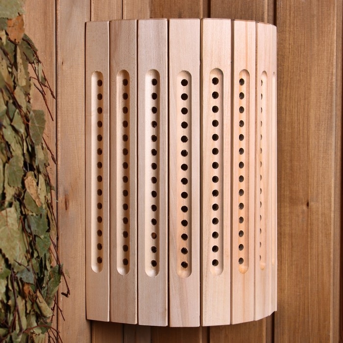 Абажур из липы, угловой прорезной Абажур из липы, угловой прорезной