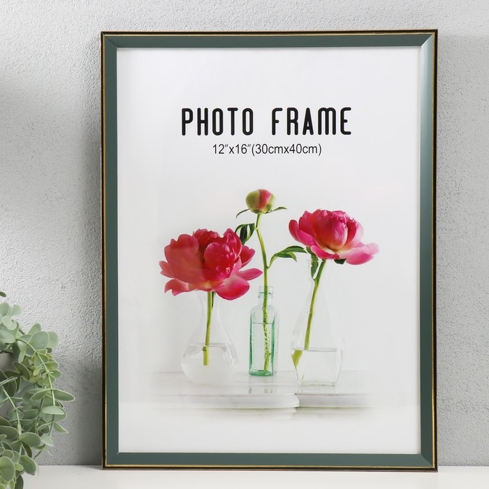 Фоторамка пластик 30х40 см Фоторамка пластик 30х40 см "Зелёный с золотым обрамлением" 32х42 см