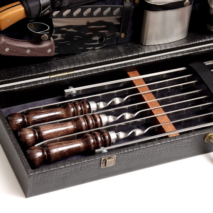 Набор с шампурами подарочный  Набор с шампурами подарочный "Тигр" №25, в кейсе из эко-кожи