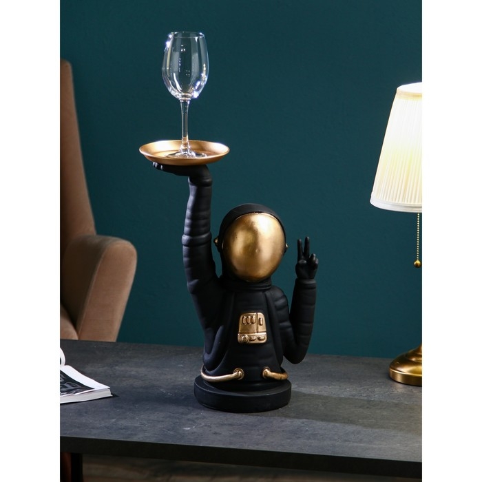 Подставка для мелочей «Космонавт», полистоун, 47 см, цвет чёрно-золотой Подставка для мелочей «Космонавт», полистоун, 47 см, цвет чёрно-золотой