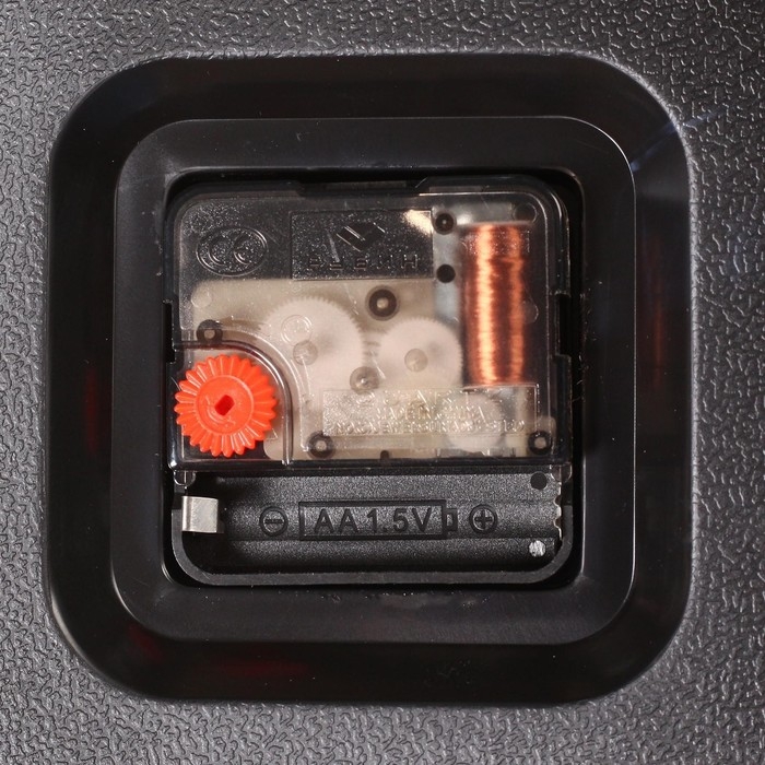 Часы настенные, интерьерные Часы настенные, интерьерные "Клавер", коричневые, циферблат 40 см, 48 см