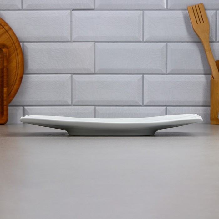 Блюдо «Идилия», фарфор, Иран Блюдо «Идилия», фарфор, Иран