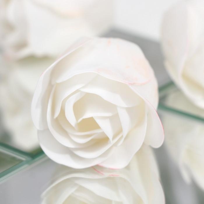 Мыльные розочки, белые, набор 3 шт. Мыльные розочки, белые, набор 3 шт.