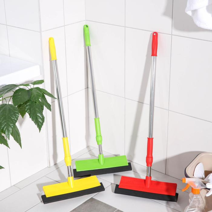 Щётка для пола с водосгоном Доляна, телескопический черенок, нержавеющая сталь, 26×6×73(118) см, цвет МИКС Щётка для пола с водосгоном Доляна, телескопический черенок, нержавеющая сталь, 26×6×73(118) см, цвет МИКС