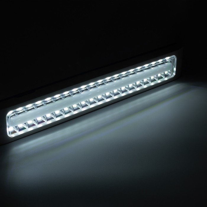 Фонарь кемпинговый аккумуляторный, 10 Вт, 2400 мАч, 800 лм, 40 LED, IP44 Фонарь кемпинговый аккумуляторный, 10 Вт, 2400 мАч, 800 лм, 40 LED, IP44