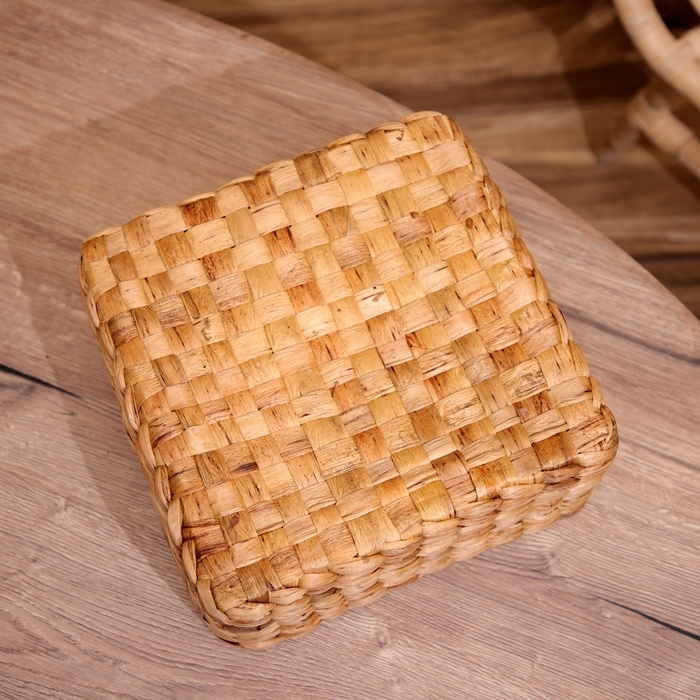 Корзина плетёная 25х25х12 см Корзина плетёная 25х25х12 см