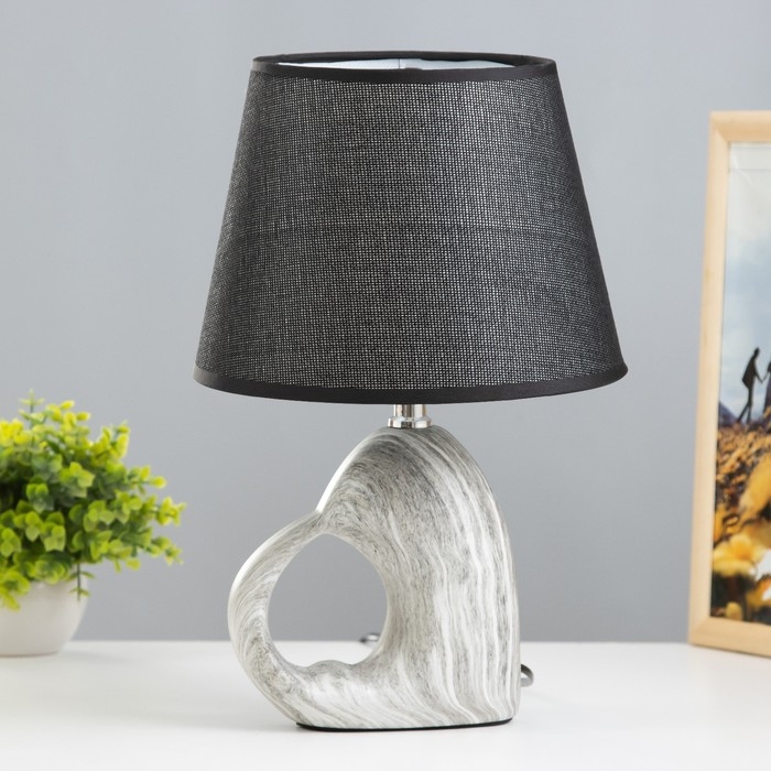 Настольная лампа Настольная лампа "Пьет" E14 40Вт серый 23х23х34 см RISALUX