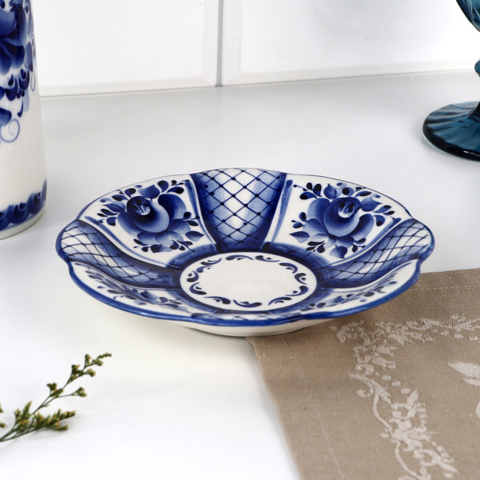 Блюдце «Надежа», 17х12х13,5 см, гжель Блюдце «Надежа», 17х12х13,5 см, гжель