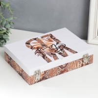 Шкатулка дерево "Змеиная кожа" кожзам 5,5х24х17 см Шкатулка дерево "Змеиная кожа" кожзам 5,5х24х17 см