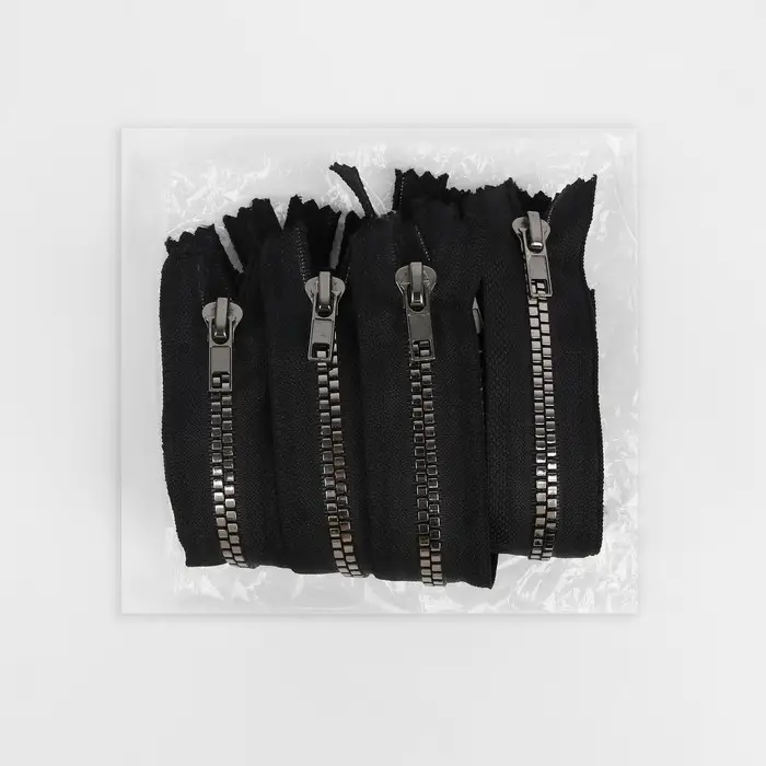 Молния «Трактор», №5, неразъёмная, декоративное звено «Квадрат», замок автомат, 18 см, чёрная