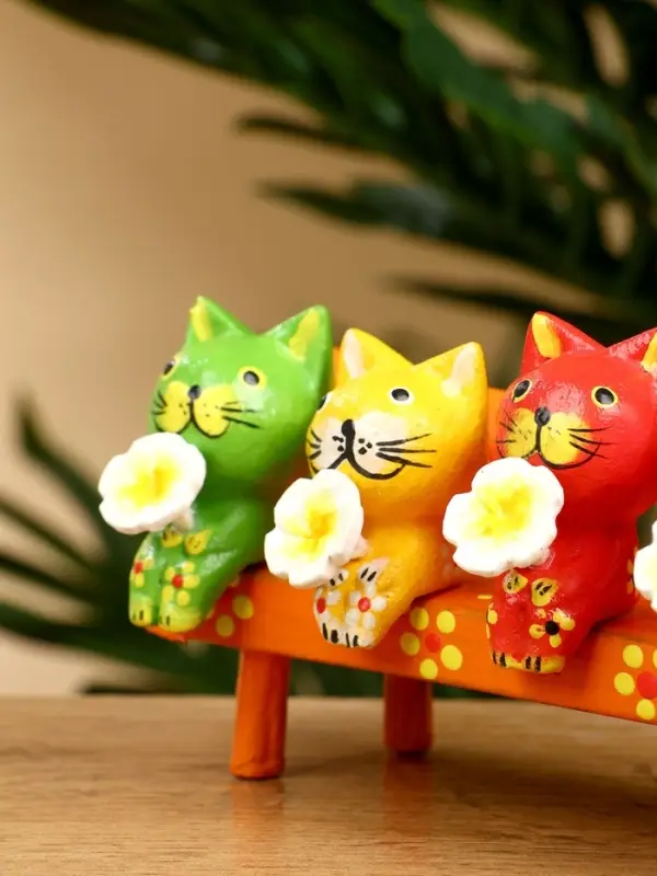 Сувенир "Котята на скамейке" дерево 19х8х6 см, цв. оранжевый