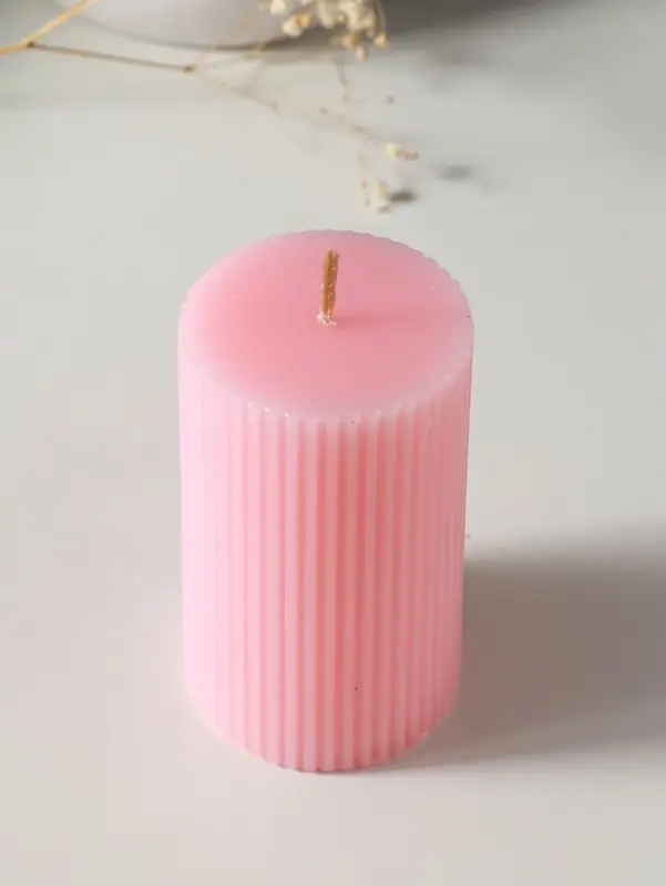 Свеча-цилиндр 6х10 см, 250 гр, с мелкими гранями, розовый Свеча-цилиндр 6х10 см, 250 гр, с мелкими гранями, розовый