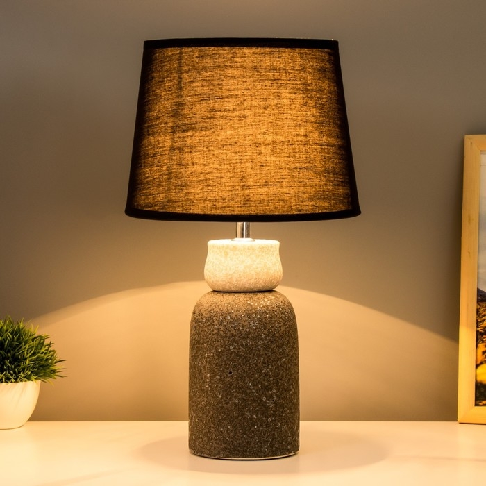 Настольная лампа Настольная лампа "Патара" E14 40Вт серый 22х22х32 см RISALUX