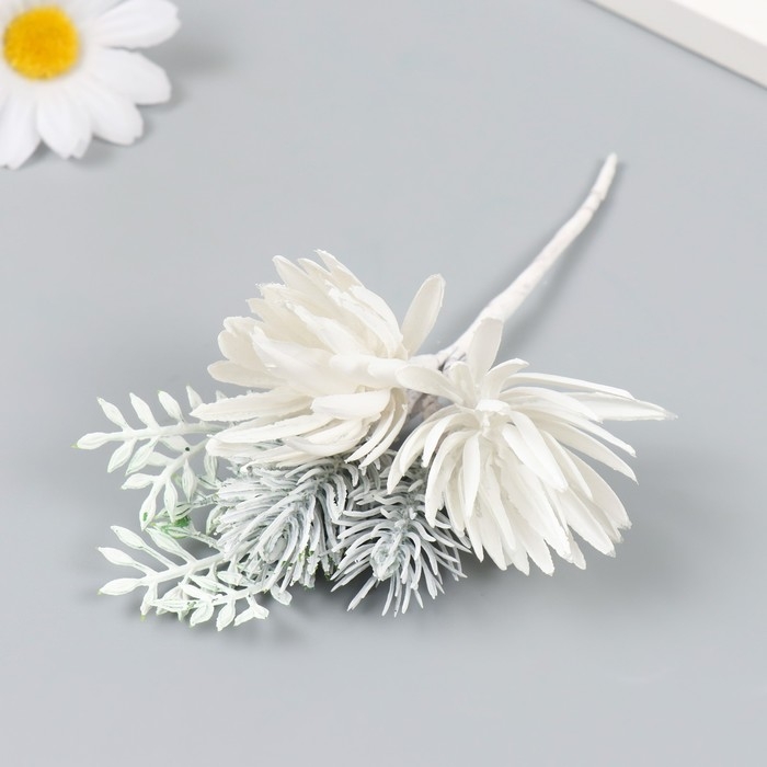 Декор для творчества Декор для творчества "Веточка ели с цветком" 16х8 см