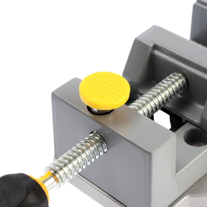 Струбцина угловая усиленная ТУНДРА, металлическая, два зажима 90 и 180°, 2К рукоятка, 70 мм   107021 Струбцина угловая усиленная ТУНДРА, металлическая, два зажима 90 и 180°, 2К рукоятка, 70 мм   107021