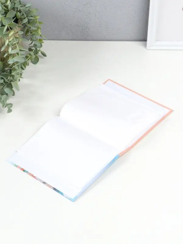 Фотоальбом на 40 фото 10х15 см "Букет с хризантемами" в коробке 4,5х14х17 см