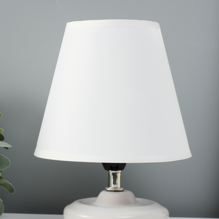 Лампа настольная Лампа настольная "Мини" 1х40Вт Е14 белый 15х15х20см МОДЕЛЬ: 3133993