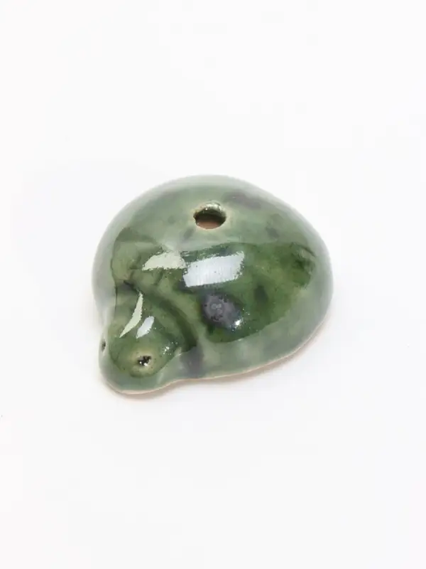 Подставка под благовония &laquo;Божья коровка&raquo;, 4&times;3.5&times;1.5 см, керамика, зелёная