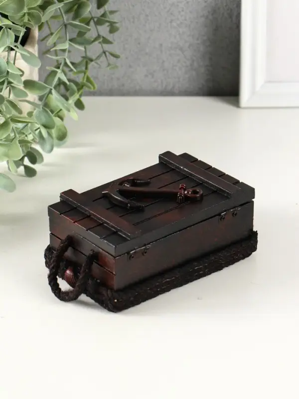 Шкатулка дерево "Морской сундук с якорем" красно-коричневая 12,8х8х5,5 см