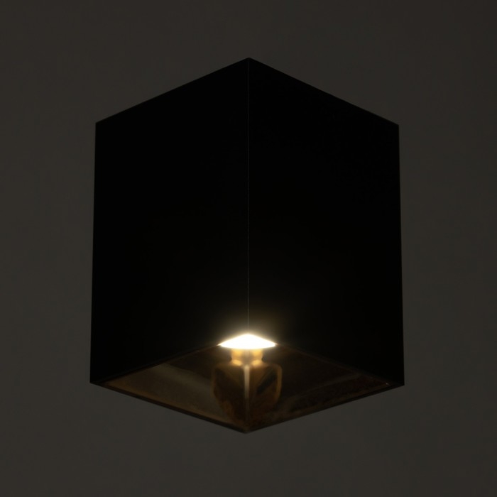Светильник Светильник "Кубик" LED 4000К 10Вт DIM220 черный золото 7,5х7,5х9,5см