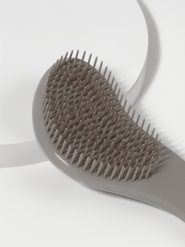 Расческа массажная Tangled МРАМОР 14,5*6(±1)см серый PVC-коробка QF