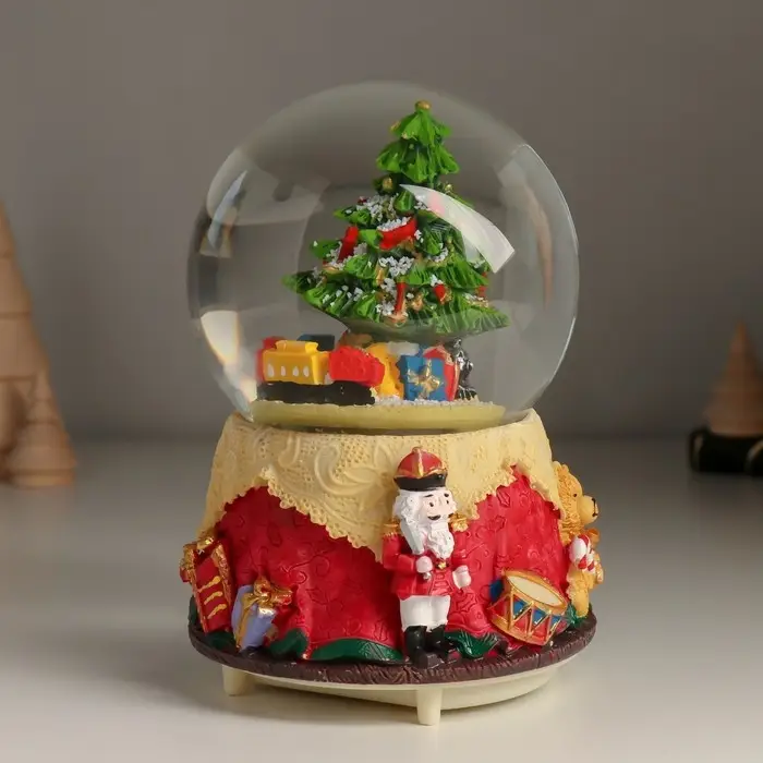 Сувенир полистоун водяной шар свет, музыка, снег кружится "Ёлочка и мишка" 10,5х10,5х14 см   1047343