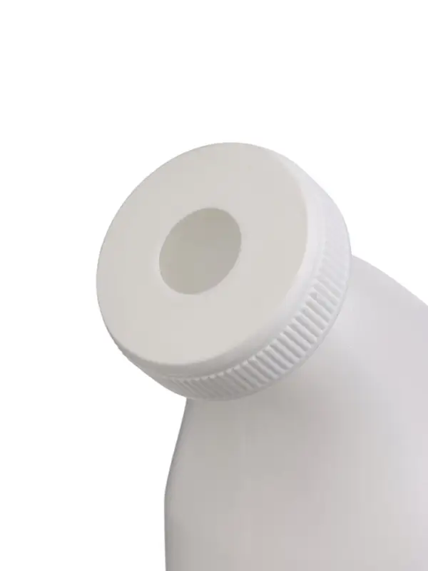 Бутылка для выпойки телят, 2 л, с ручкой, с крышкой, пластик, белая