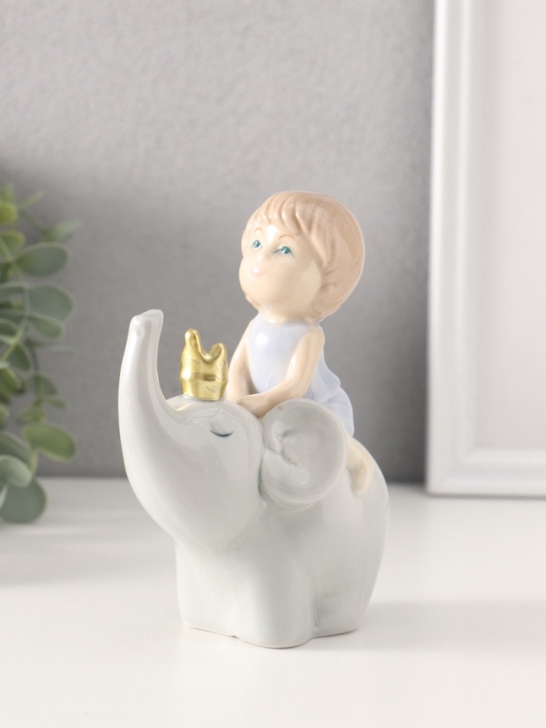 Фигурка керамика «Малыш на слоне», 4.5×10.5×13 см Фигурка керамика «Малыш на слоне», 4.5×10.5×13 см