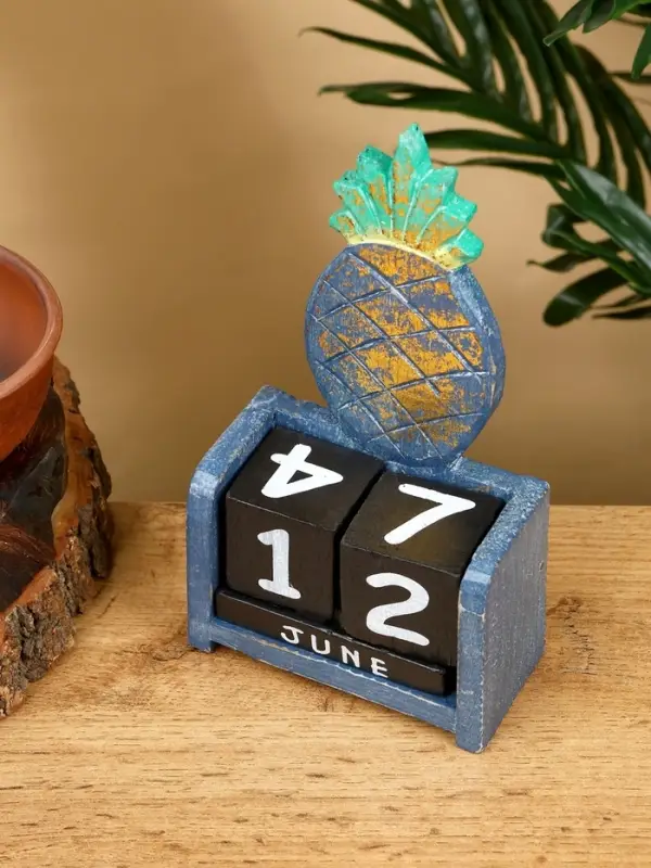 Календарь настольный «Ананас», 10.5×5.5×19.5 см, дерево, сине-зелёный