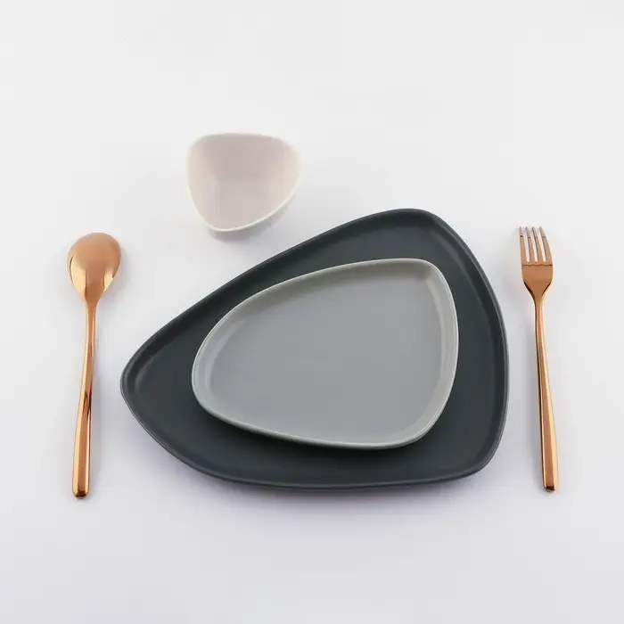 Тарелка керамическая «Тёмно-серая», 28×22 см Тарелка керамическая «Тёмно-серая», 28×22 см