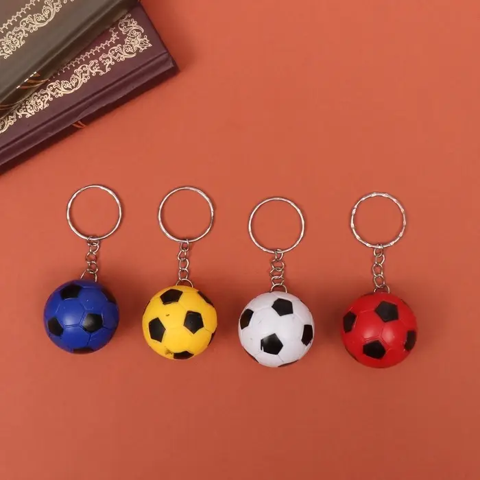 Брелок для ключей на кольце «Футбольный мяч», пластик, 3×3×3 см, МИКС