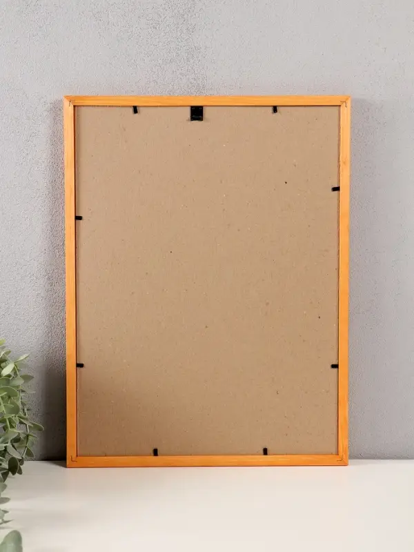 Фоторамка дерево 30х40 см, сосна №1 (пластиковый экран) Фоторамка дерево 30х40 см, сосна №1 (пластиковый экран)